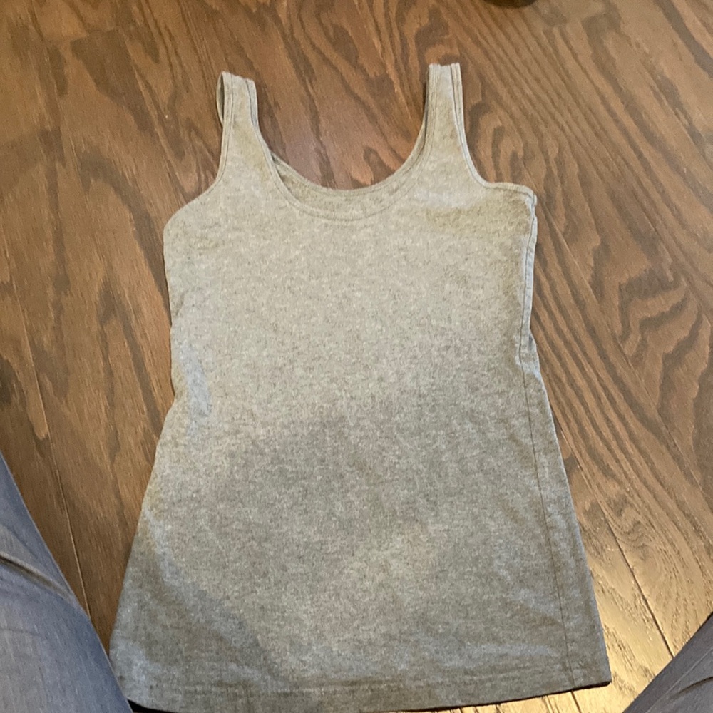 Small gray Maurice’s tank top
